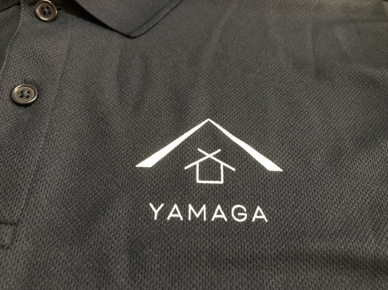 会社ロゴ入りシャツ